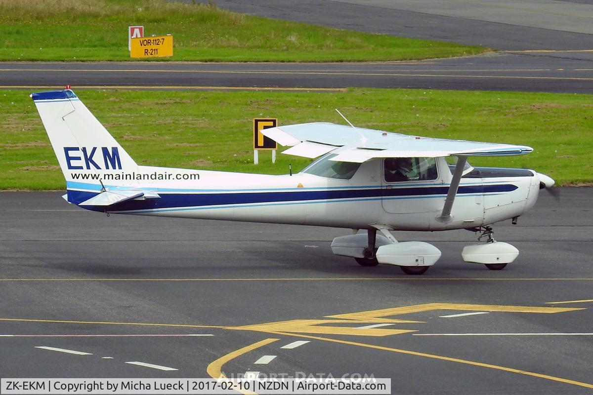 ZK-EKM, Cessna 152 C/N 15280954, At Dunedin