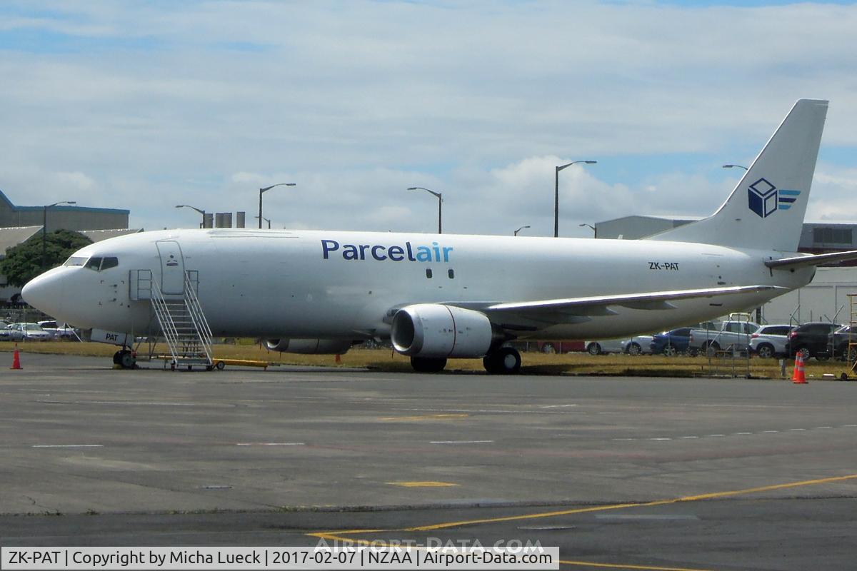 ZK-PAT, 1990 Boeing 737-4Y0/SF C/N 24683, At Auckland