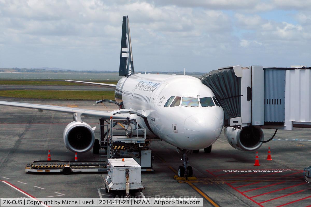 ZK-OJS, 2011 Airbus A320-232 C/N 4926, At Auckland