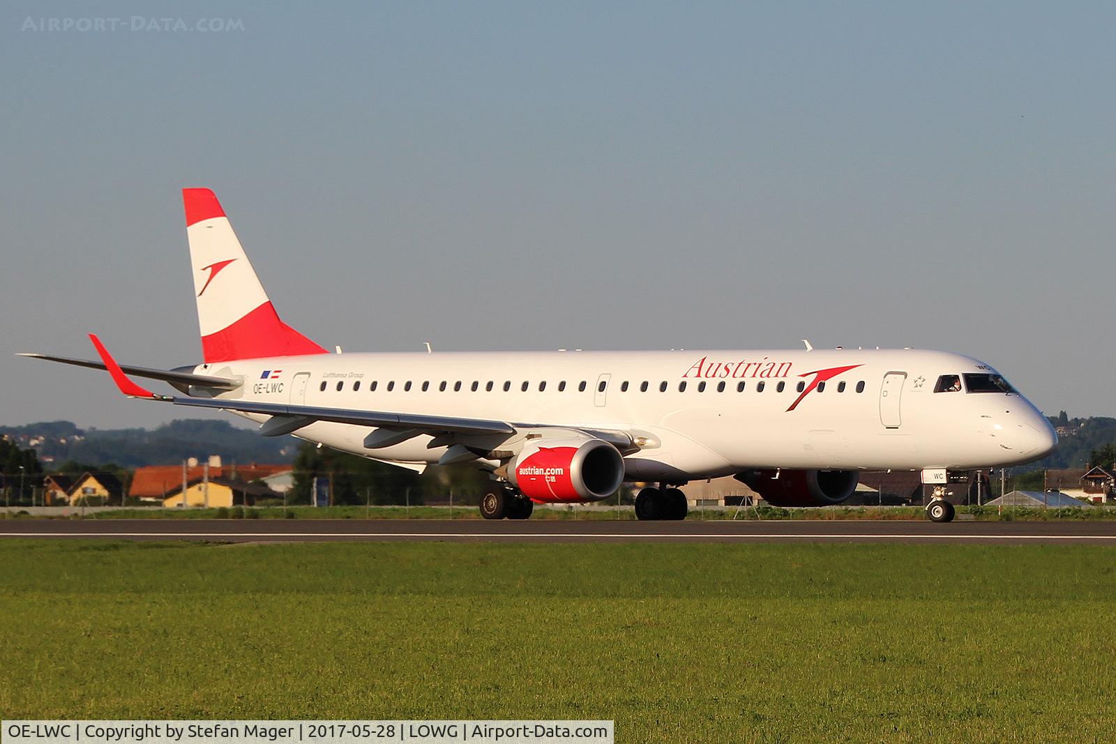 OE-LWC, 2010 Embraer 195LR (ERJ-190-200LR) C/N 19000350, Austrian Embraer 195LR @GRZ