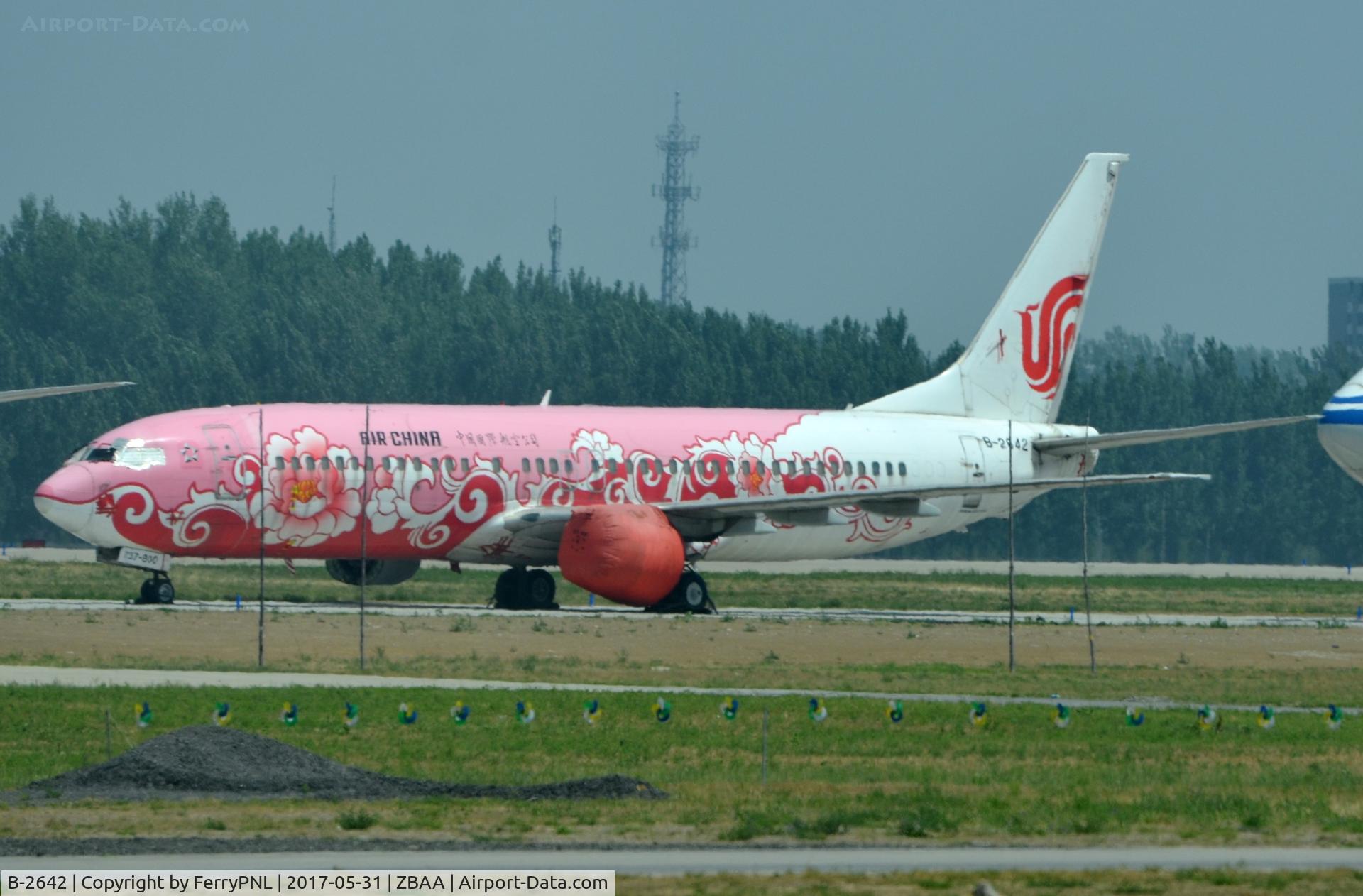 B-2642, 1999 Boeing 737-89L C/N 29877, End of career for Air China. Stored in PEK.