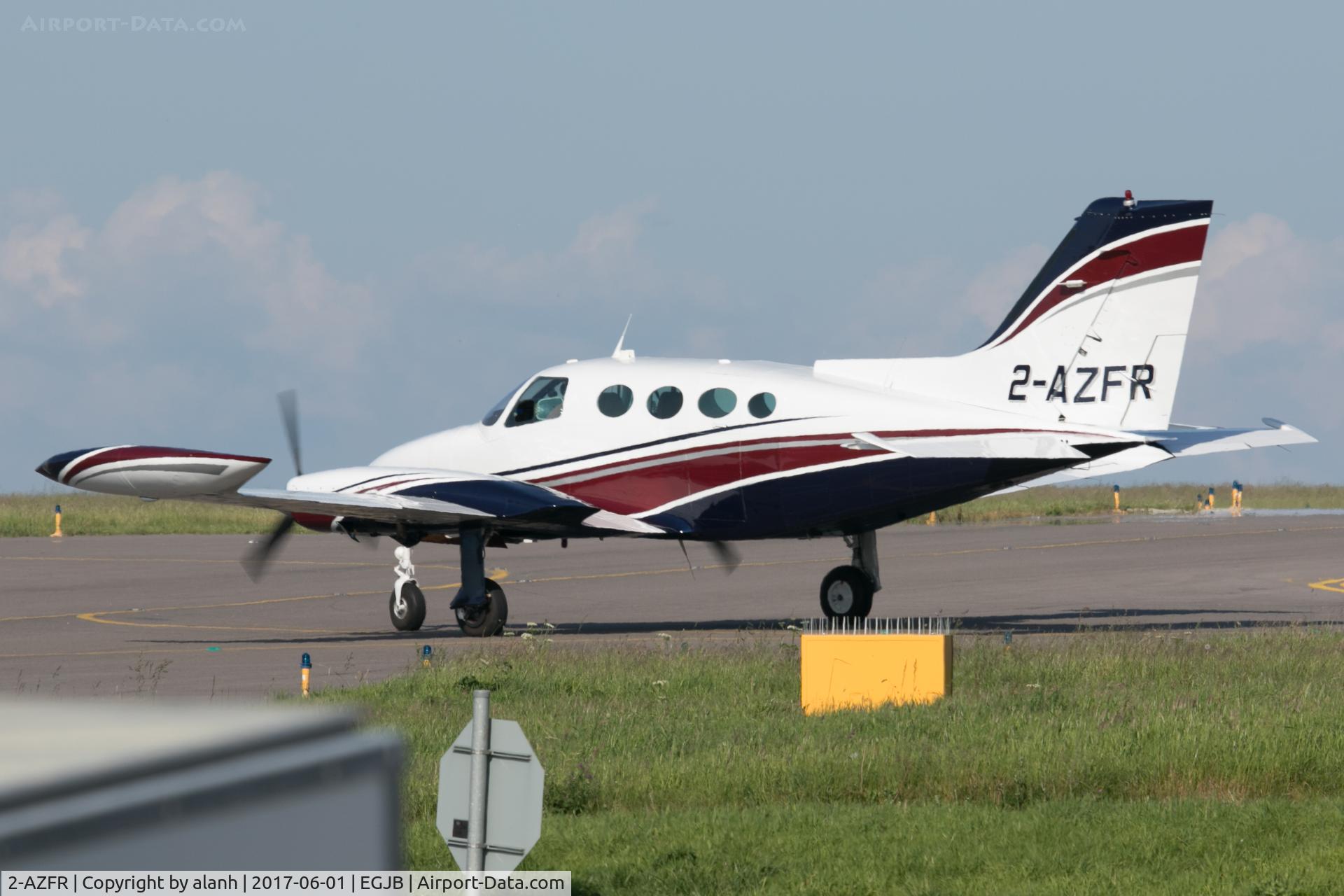 2-AZFR, 1971 Cessna 401B C/N 401B-0121, Taxying at Guernsey