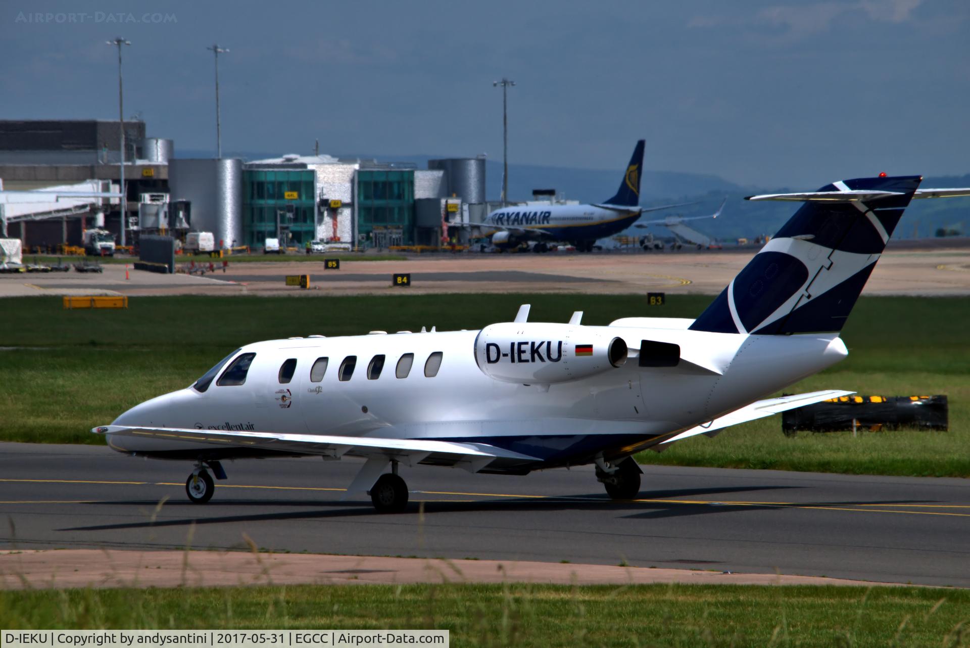 D-IEKU, 2001 Cessna 525A CitationJet CJ2 C/N 525A-0043, taxing in to the [FBO exc ramp man egcc uk]