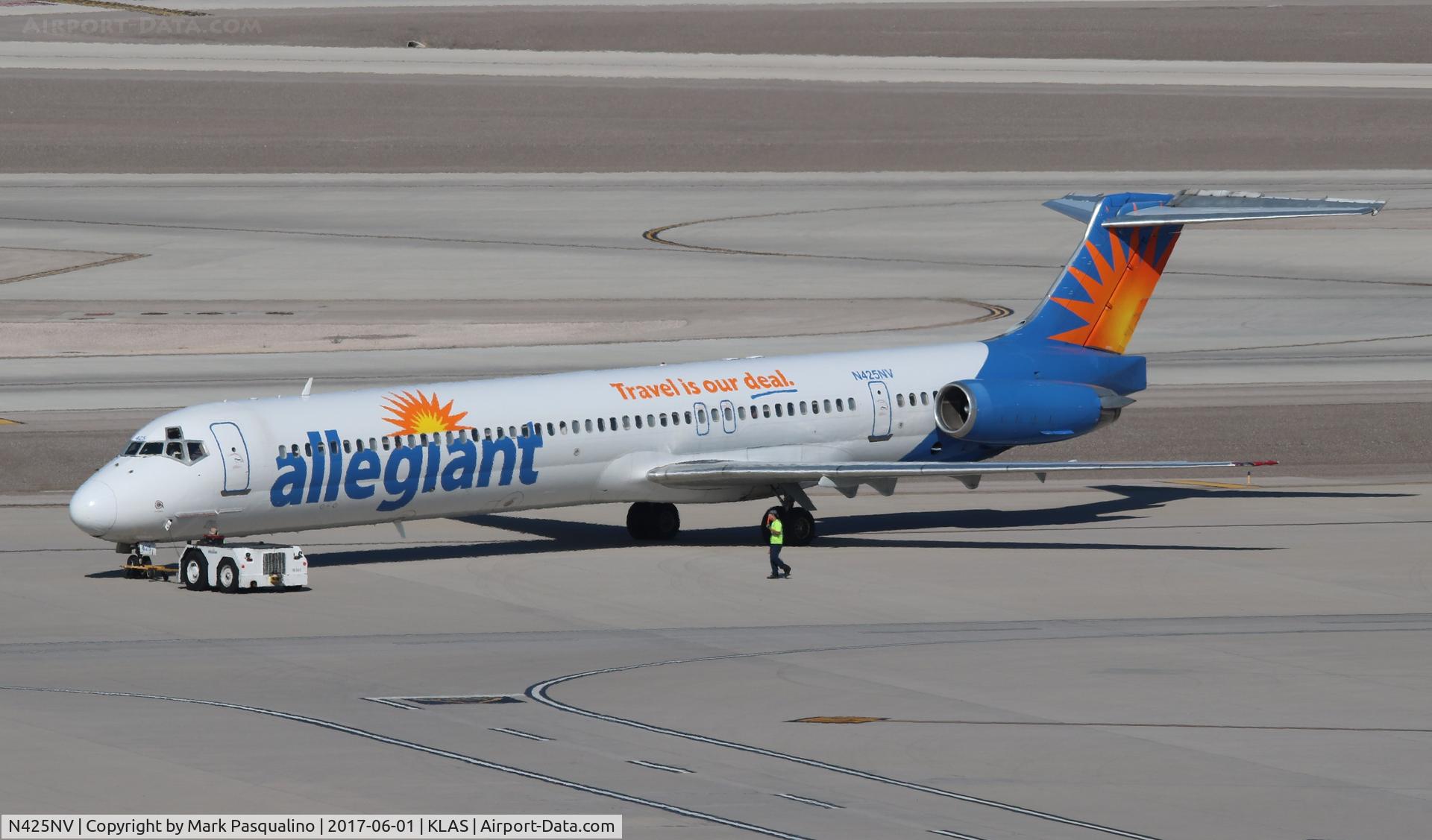 N425NV, 1986 McDonnell Douglas MD-82 (DC-9-82) C/N 49438, MD-82