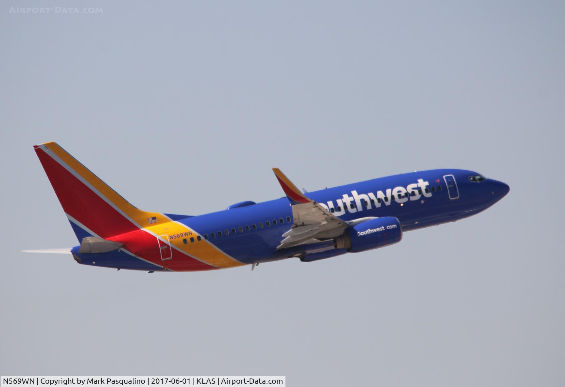 N569WN, 2002 Boeing 737-7CT C/N 33656, Boeing 737-700