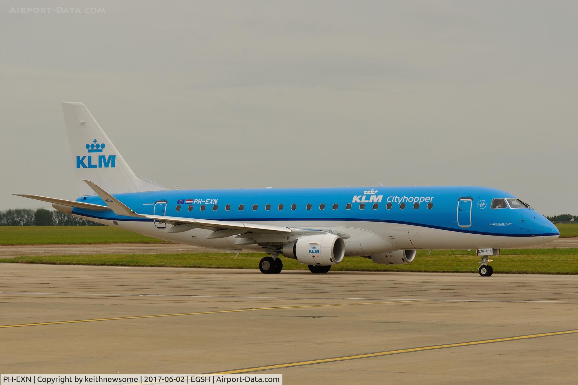 PH-EXN, 2017 Embraer ERJ-175STD (ERJ-170-200) C/N 17000659, Leaving Norwich.