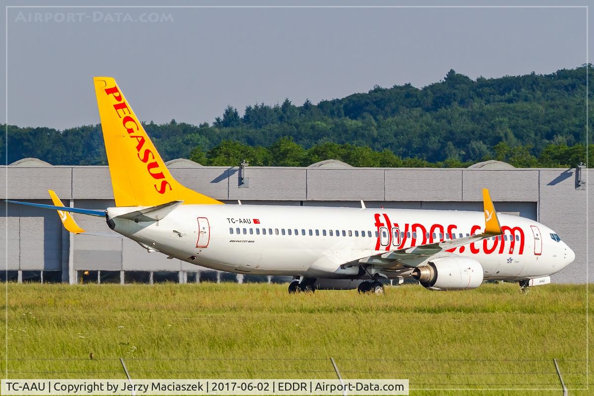 TC-AAU, 2010 Boeing 737-82R C/N 40873, Boeing 737-82R