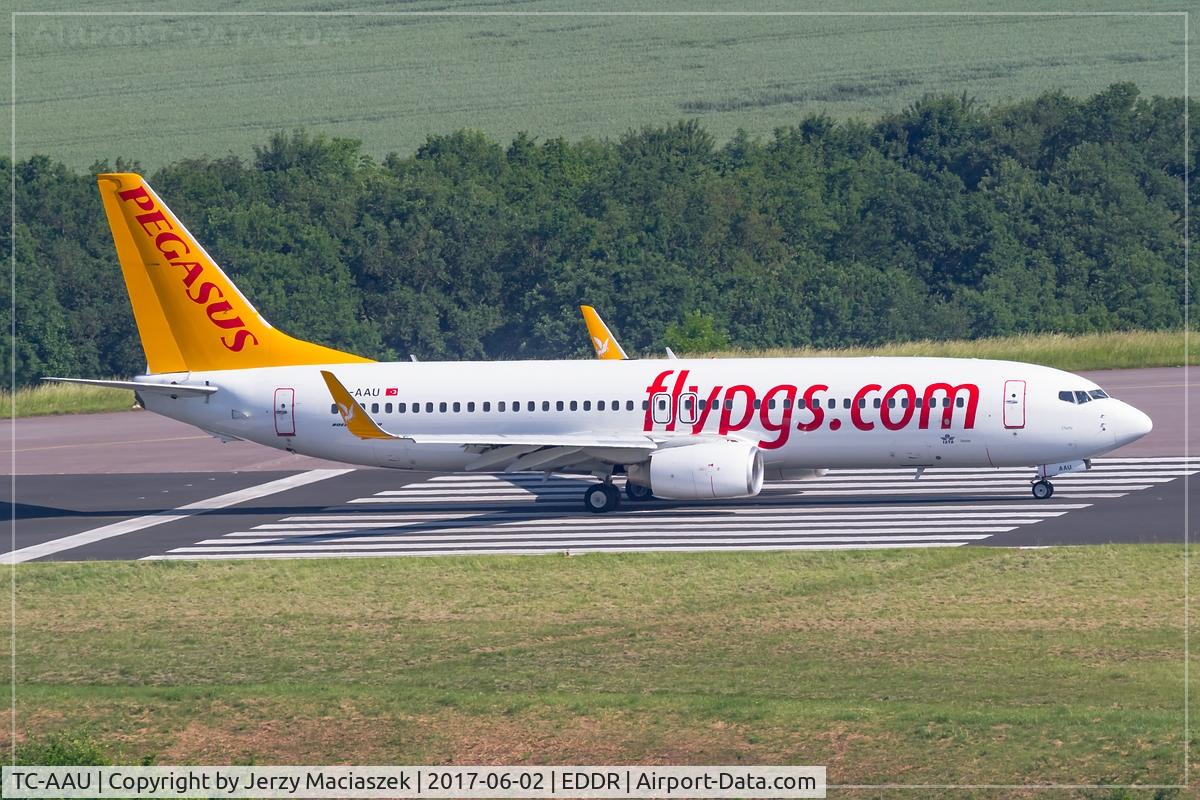 TC-AAU, 2010 Boeing 737-82R C/N 40873, Boeing 737-82R