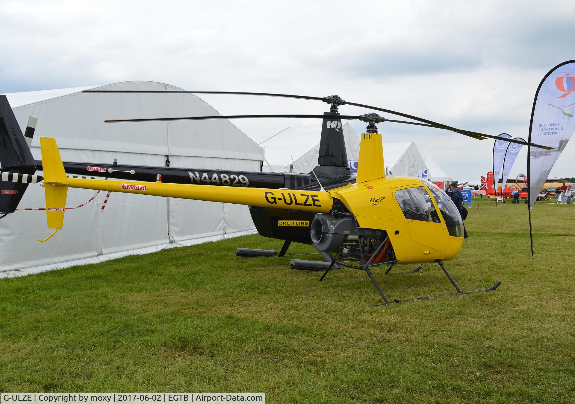 G-ULZE, 1992 Robinson R22 Beta C/N 2048, Robinson R22 Beta at Wycombe Air Park.
