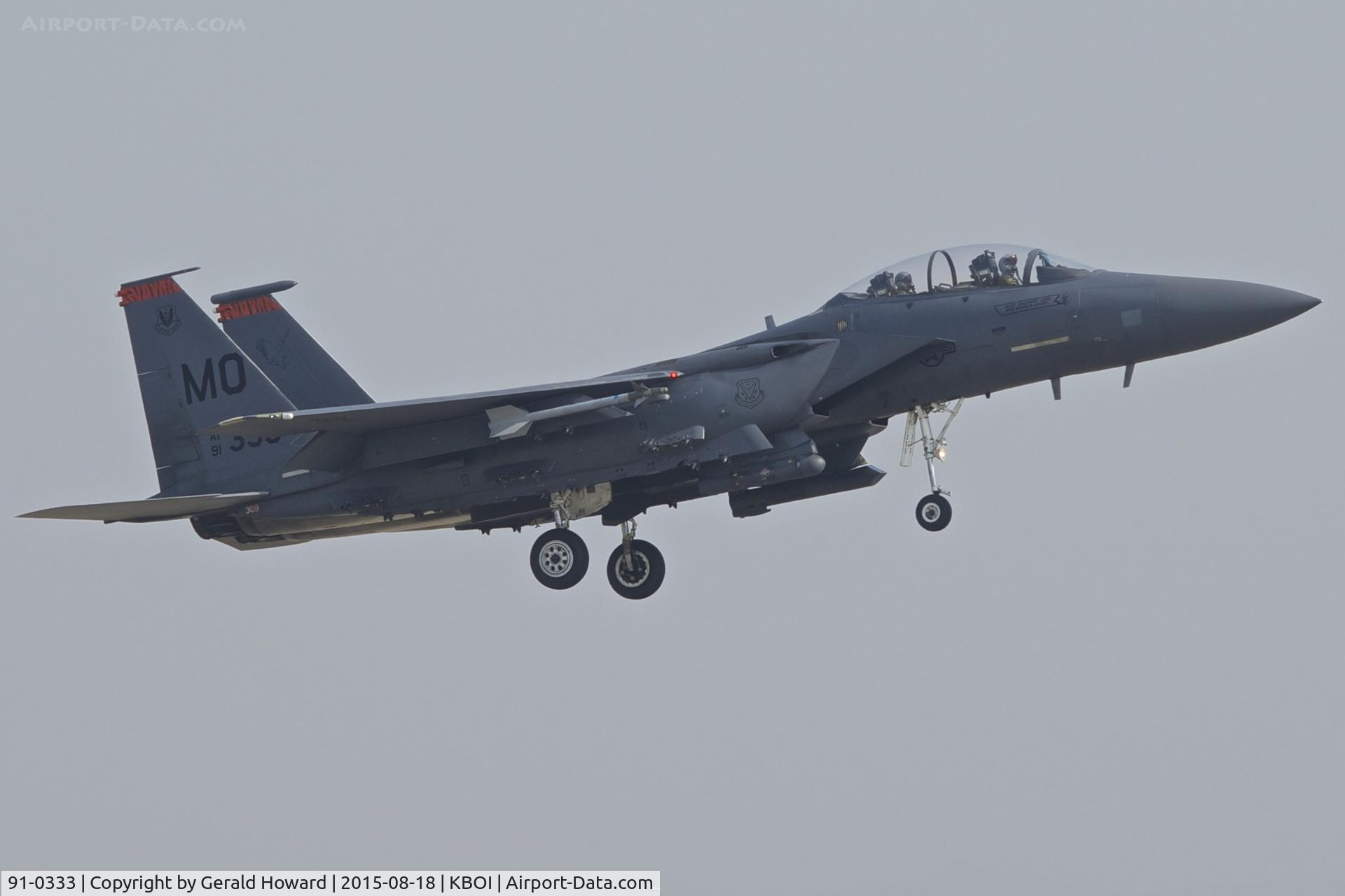 91-0333, 1991 McDonnell Douglas F-15E Strike Eagle Strike Eagle C/N 1240/E198, Landing RWY 10R on a smoky IRF day. 391st Fighter Sq. 