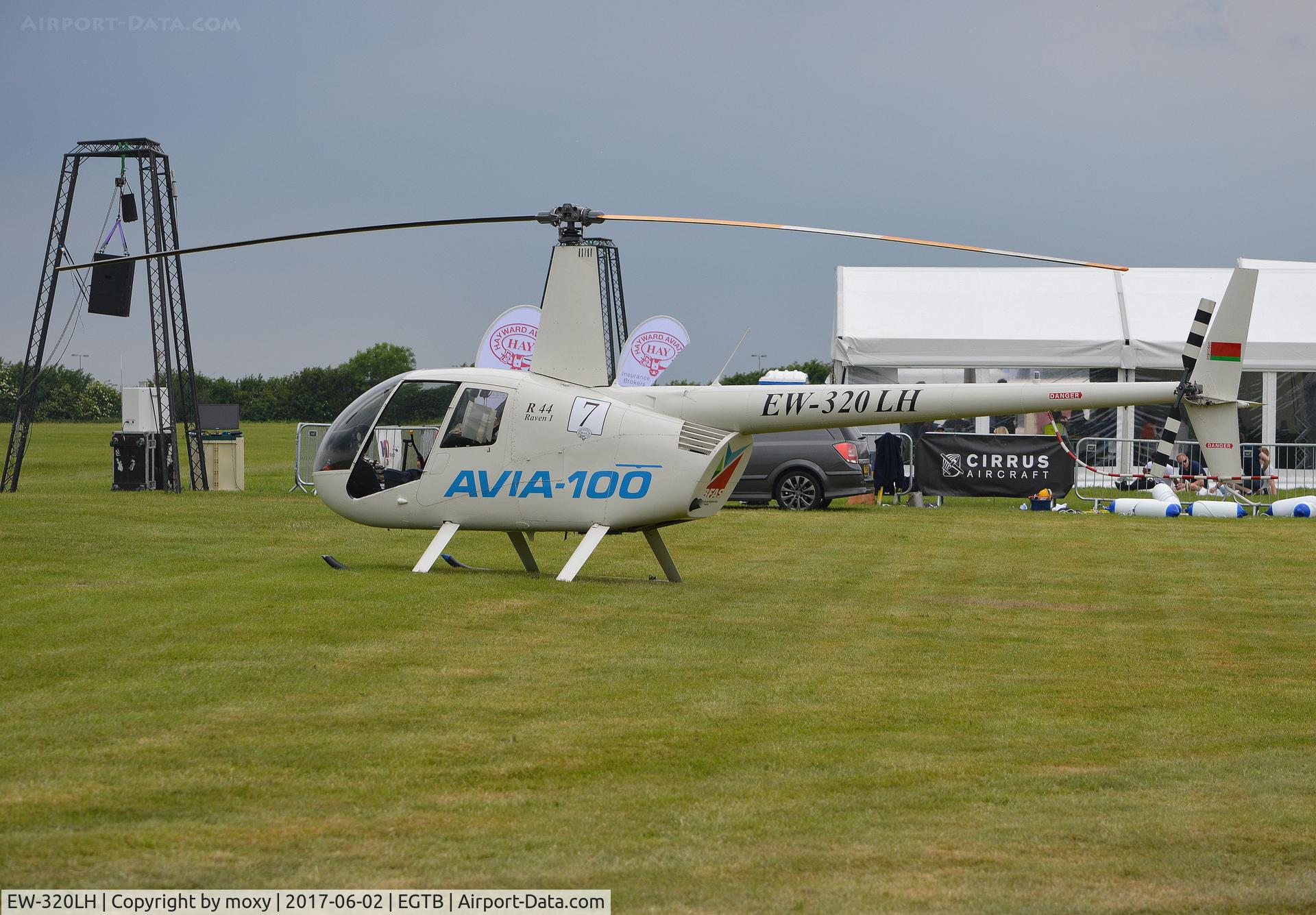 EW-320LH, Robinson R44 Raven 1 C/N 2178, Robinson R44 Raven 1 at AeroExpo 2017, Wycombe Air Park.