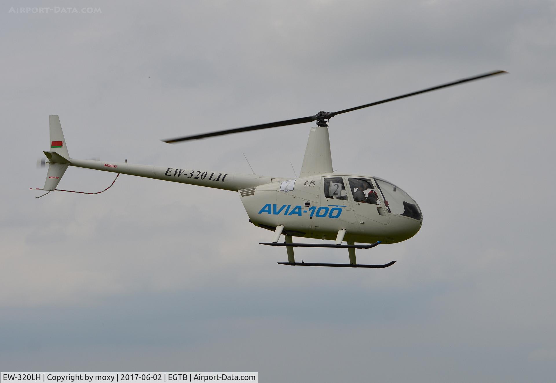 EW-320LH, Robinson R44 Raven 1 C/N 2178, Robinson R44 Raven 1 at AeroExpo 2017, Wycombe Air Park.