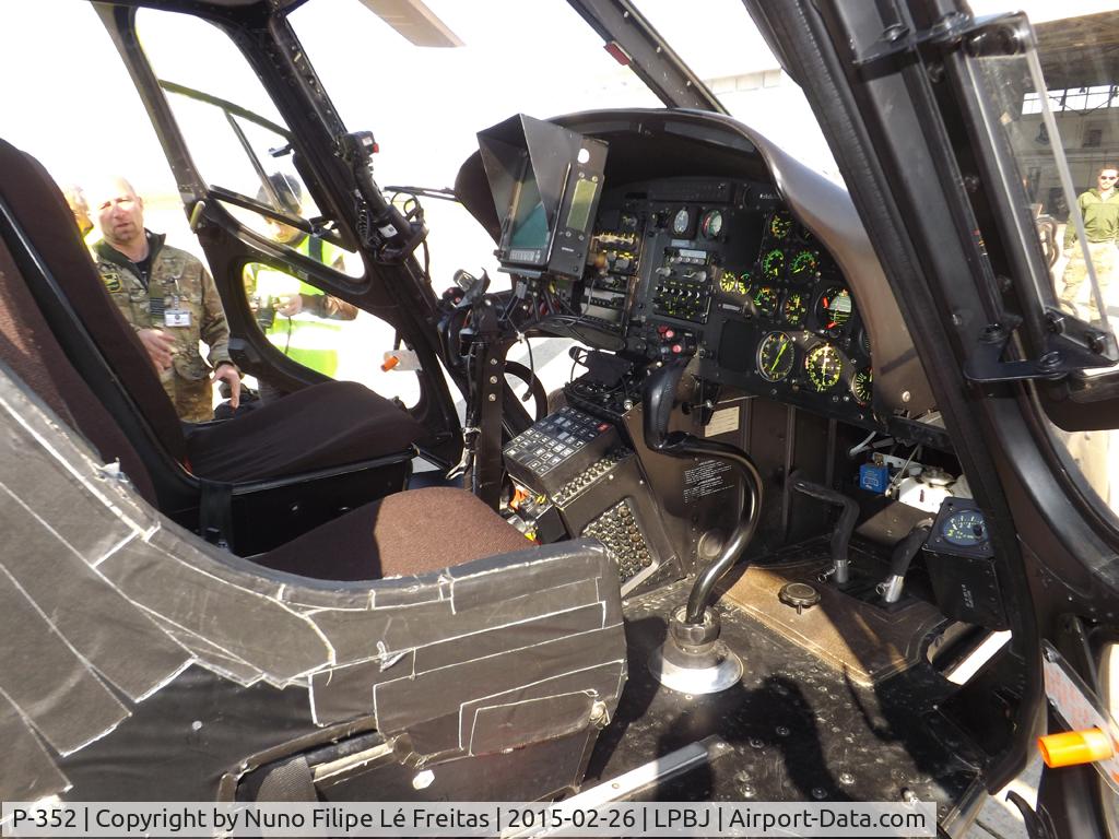 P-352, Aerospatiale AS-550C-2 Fennec C/N 2352, During the Real Thaw 2015.