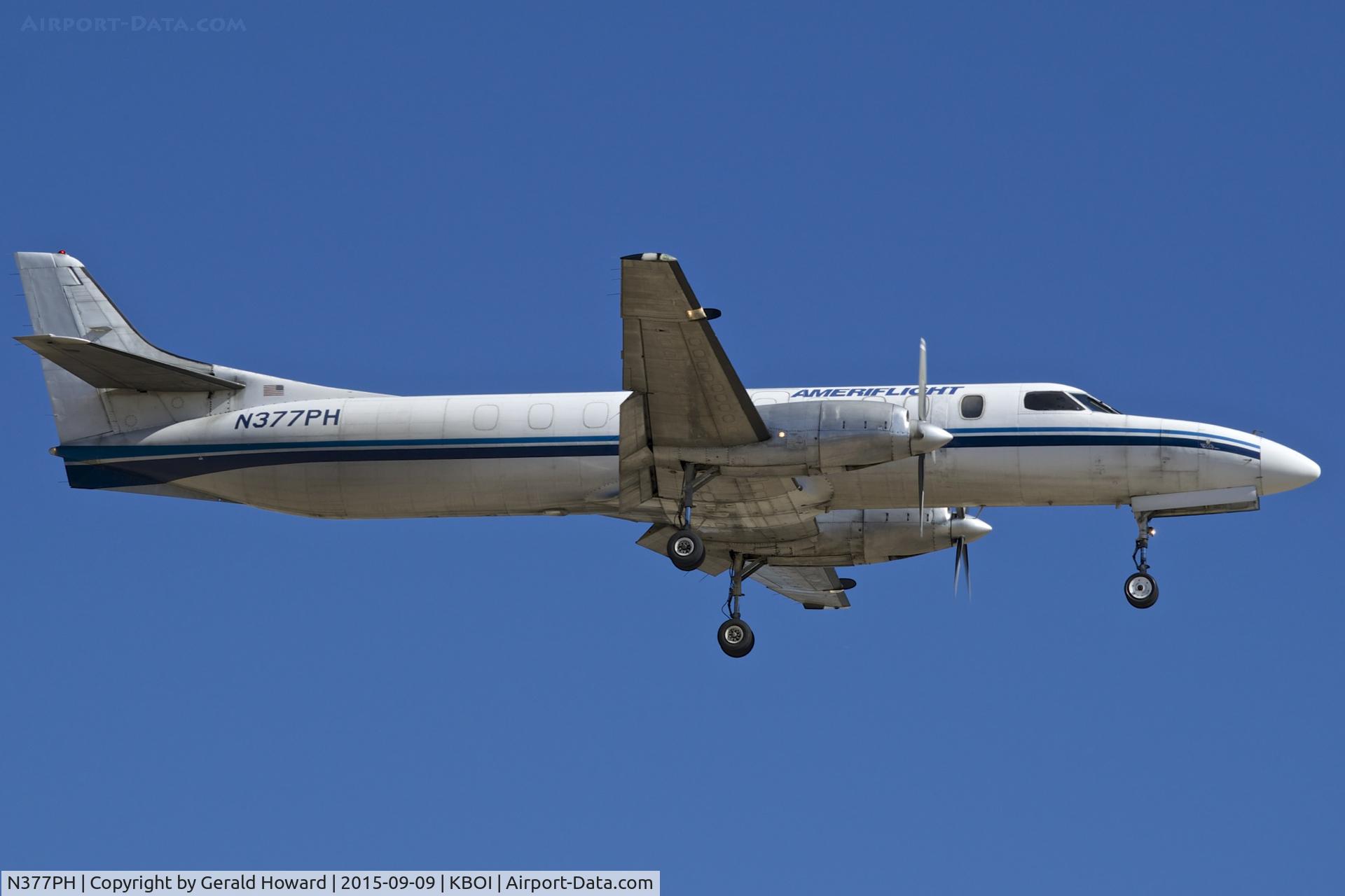 N377PH, 1983 Fairchild SA-227AC Metro III C/N AC-574, Landing RWY 10R.