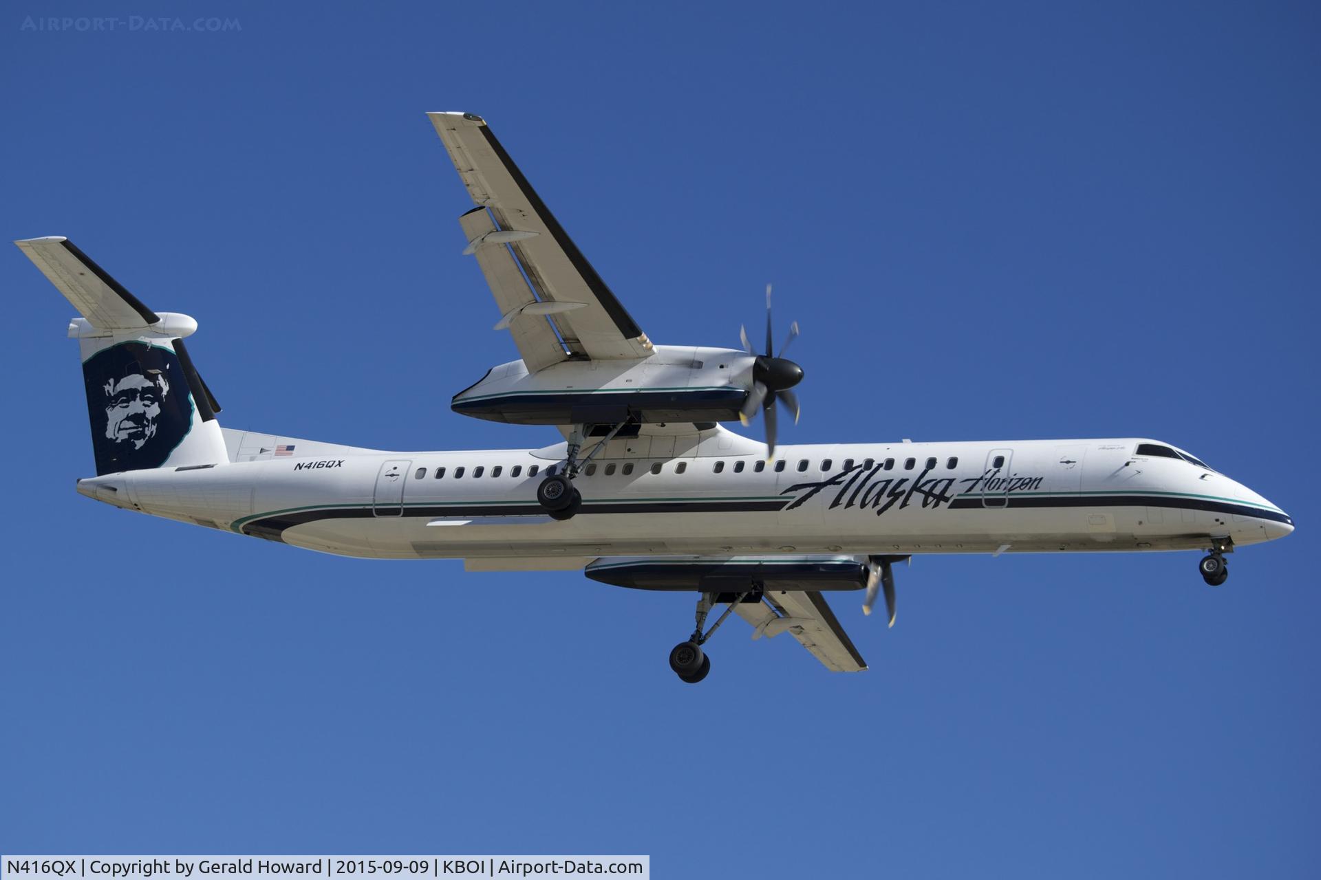 N416QX, 2001 Bombardier DHC-8-402 Dash 8 C/N 4083, Landing RWY 10L.