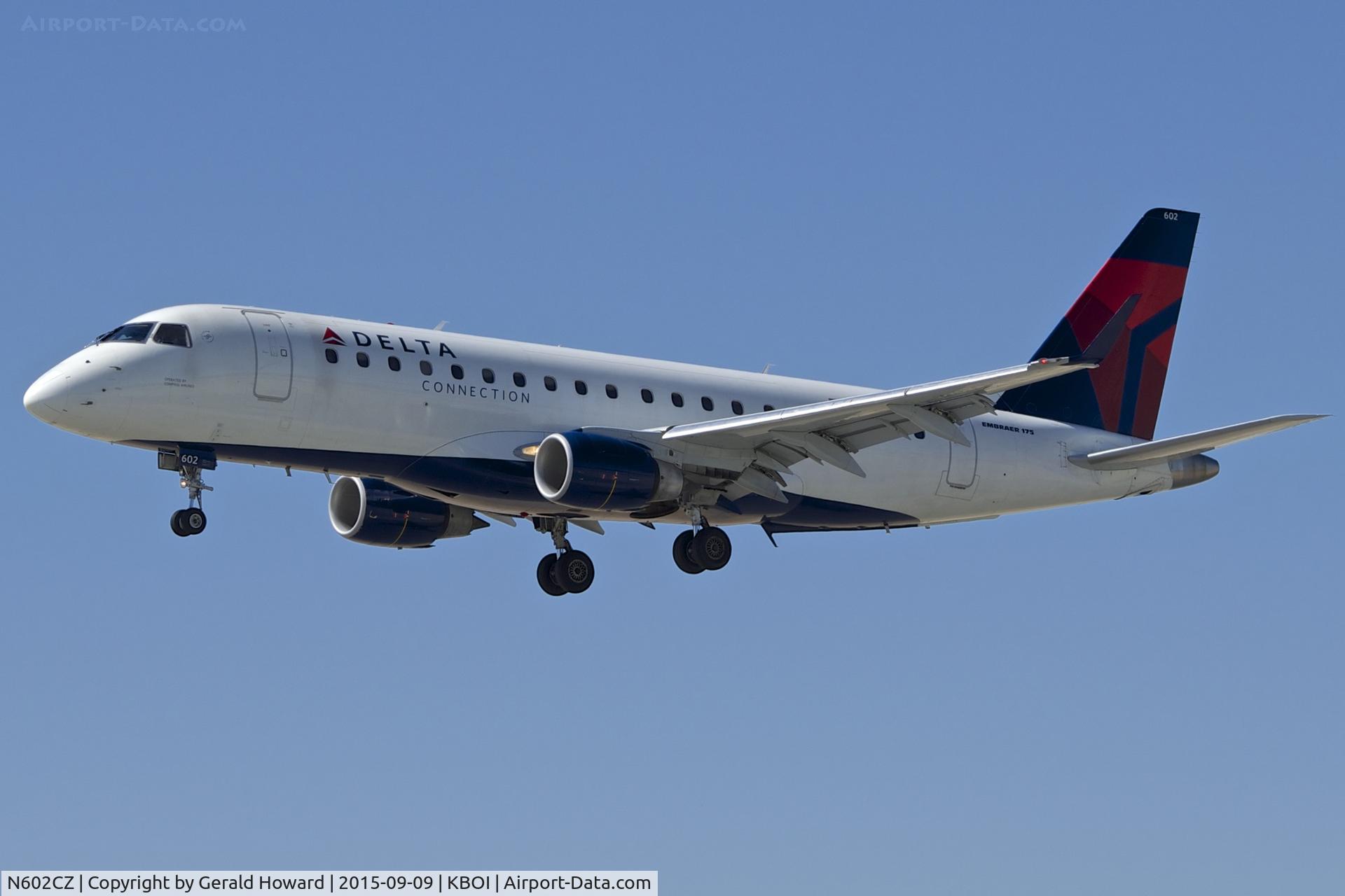N602CZ, 2007 Embraer 175LR (ERJ-170-200LR) C/N 17000171, Landing RWY 10L.