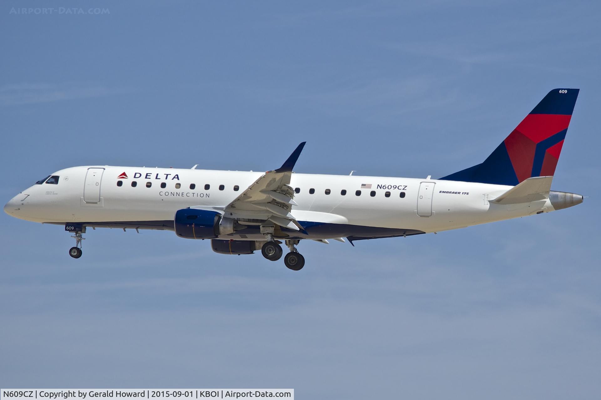N609CZ, 2007 Embraer 175LR (ERJ-170-200LR) C/N 17000197, Landing RWY 28R.