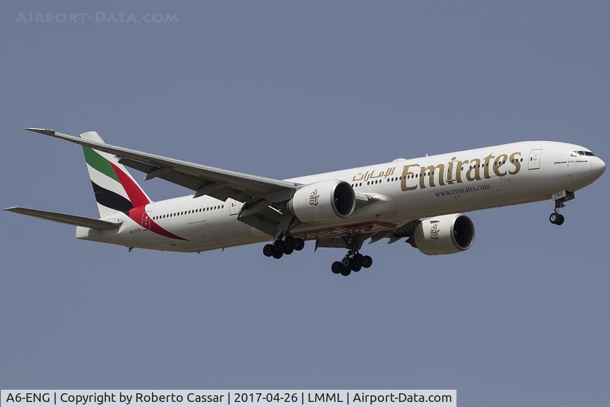 A6-ENG, 2012 Boeing 777-31H/ER C/N 35604, Runway 13