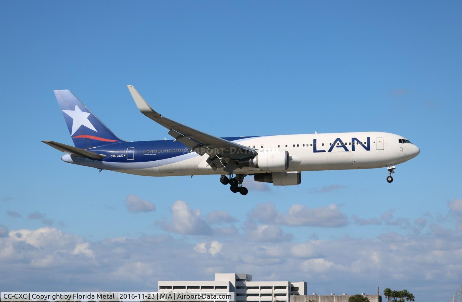 CC-CXC, Boeing 767-316/ER C/N 36710/962, LAN 767-300