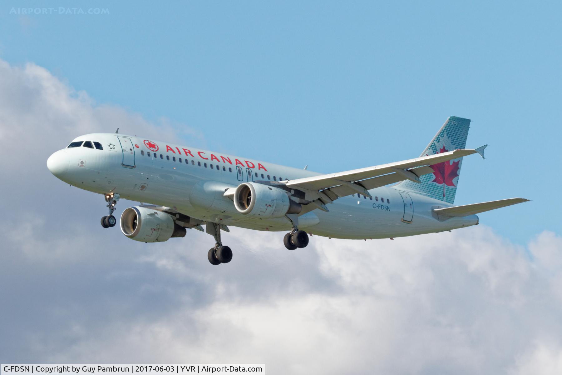 C-FDSN, 1990 Airbus A320-211 C/N 126, Landing