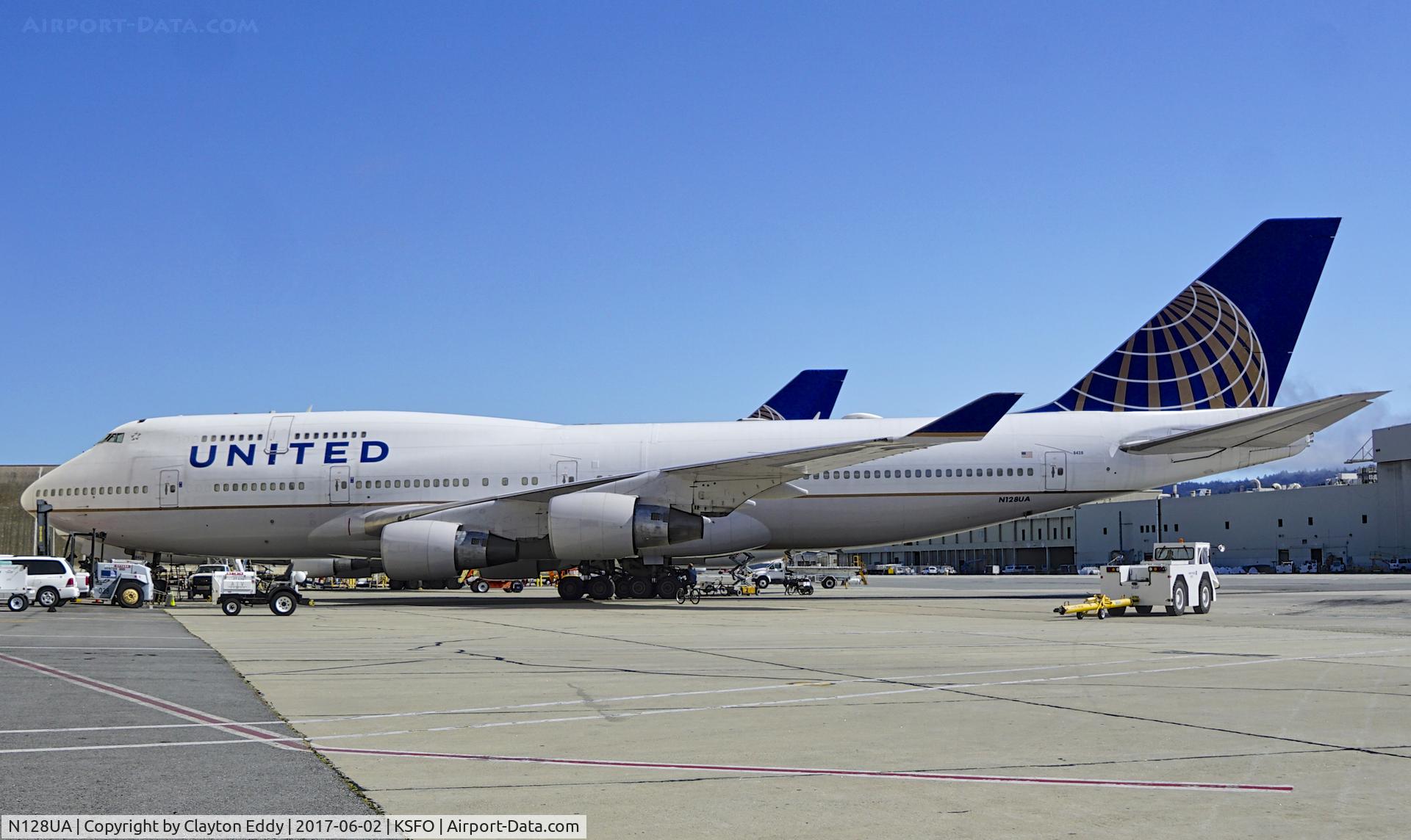 N128UA, 2000 Boeing 747-422 C/N 30023, SFO 2017.