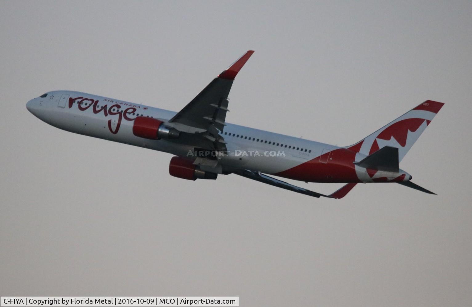 C-FIYA, 2002 Boeing 767-33A C/N 33421, Rouge