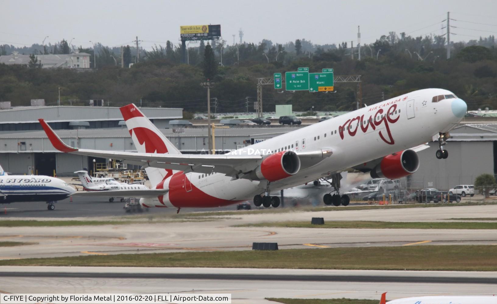 C-FIYE, 2002 Boeing 767-33A/ER C/N 33422, Rouge