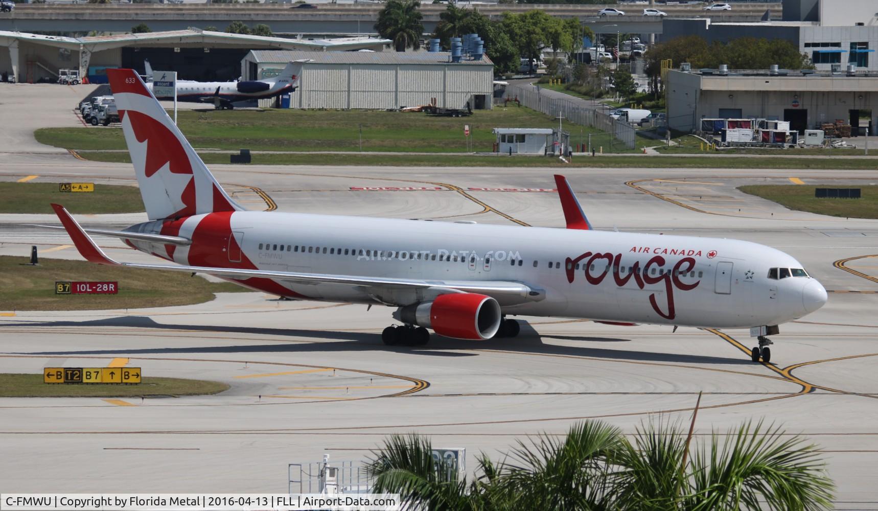 C-FMWU, 1995 Boeing 767-333 C/N 25585, Rouge