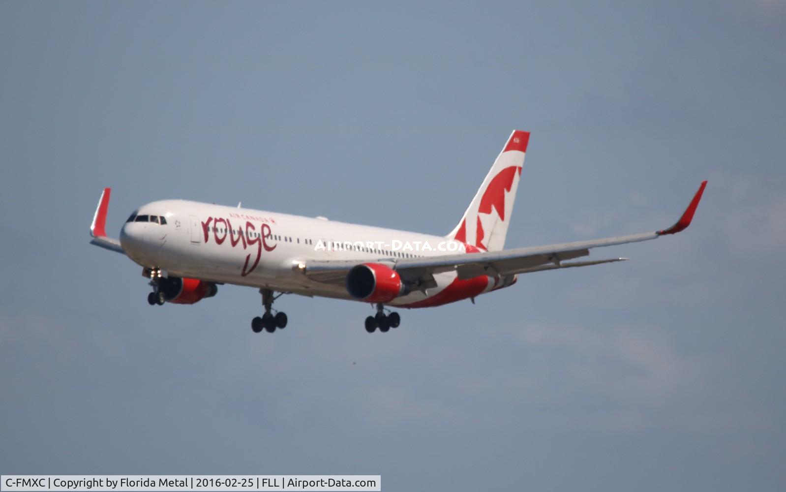 C-FMXC, 1996 Boeing 767-333/ER C/N 25588, Rouge