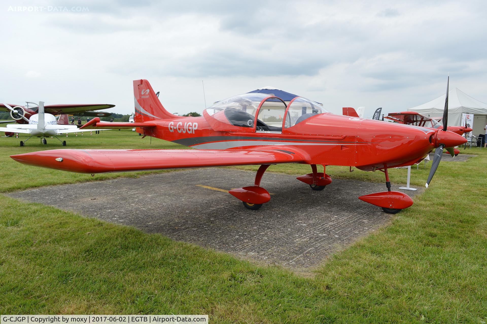 G-CJGP, 2016 Aerostyle Breezer C/N UL139, Ascent Industries Breezer at AeroExpo 2017, Wycombe Air Park.