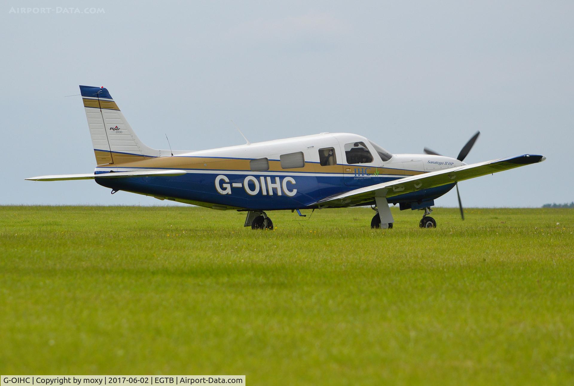 G-OIHC, 2000 Piper PA-32R-301 Saratoga II HP C/N 32-46163, Piper PA-32R-301 Saratoga II HP at Wycombe Air Park.