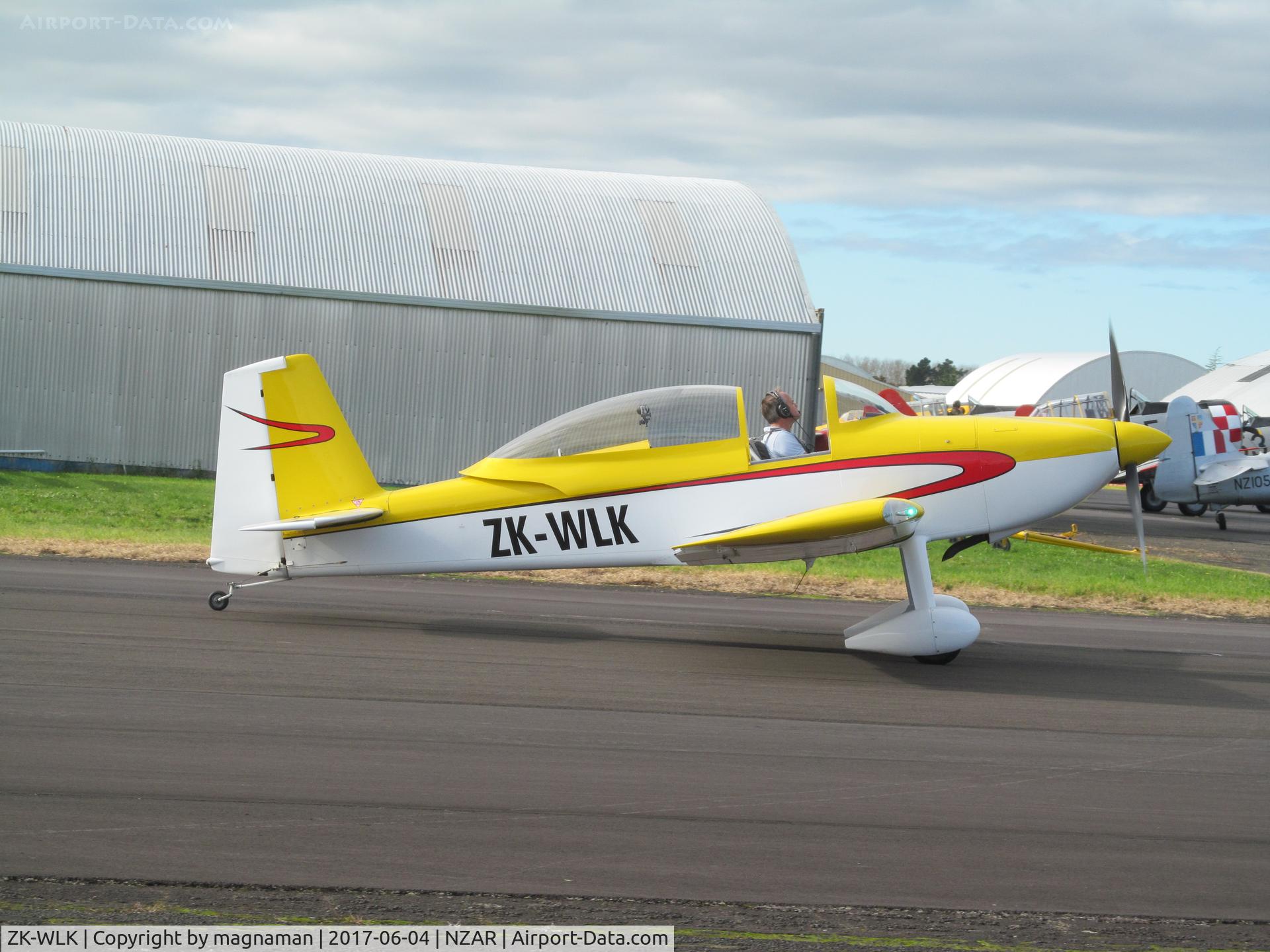 ZK-WLK, Vans RV-8 C/N 83304, coming in