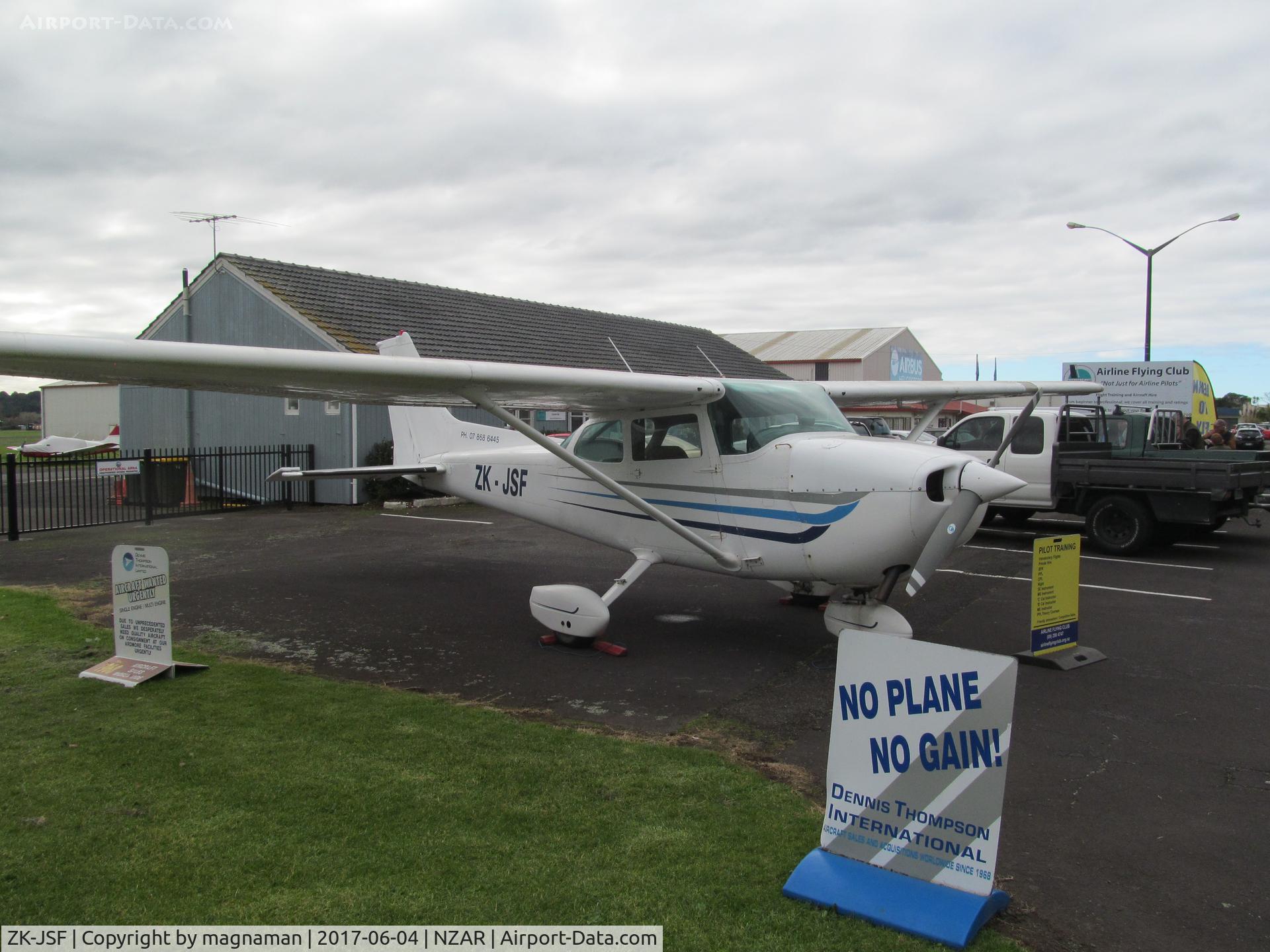 ZK-JSF, Cessna 172N C/N 17270874, at ardmore