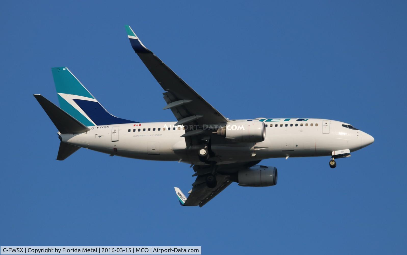 C-FWSX, 2004 Boeing 737-7CT C/N 32761, West Jet