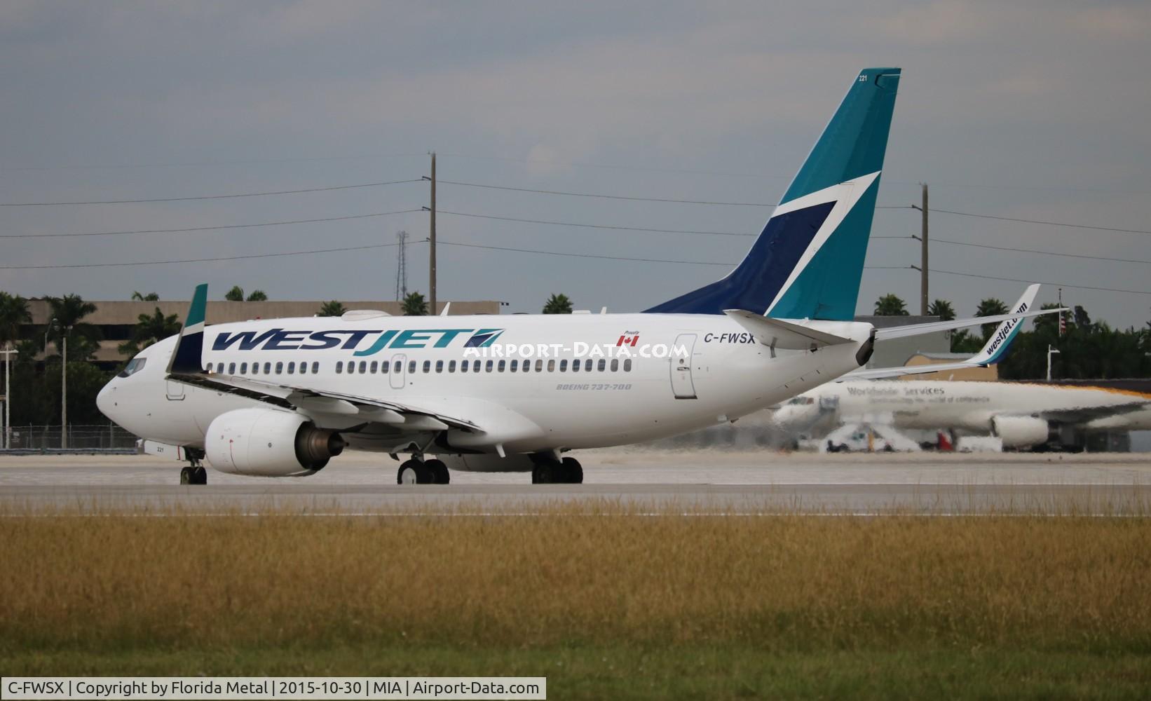 C-FWSX, 2004 Boeing 737-7CT C/N 32761, West Jet