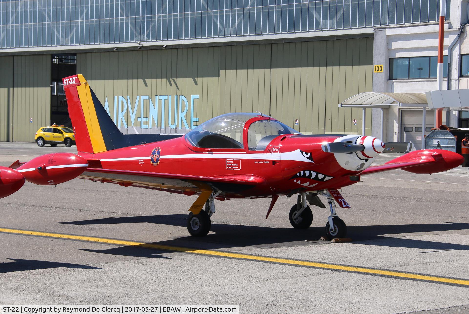 ST-22, SIAI-Marchetti SF-260M C/N 10-22, 26th Stampe fly in.