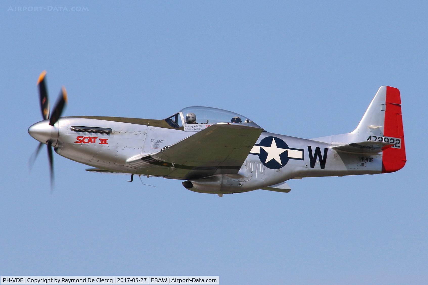 PH-VDF, 1944 North American TF-51D Mustang C/N 122-39381, 26th Stampe fly in.