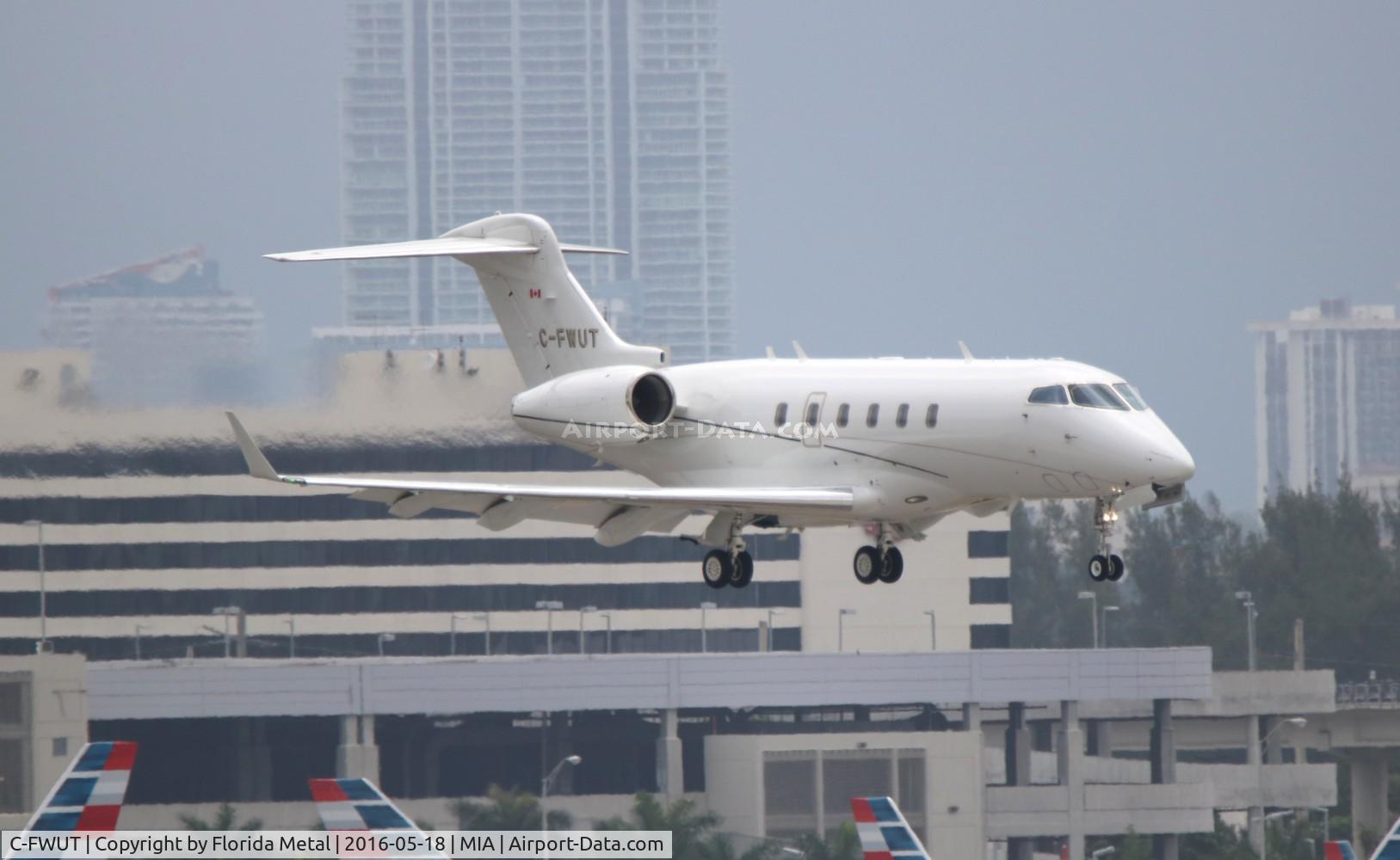 C-FWUT, 2008 Bombardier Challenger 300 (BD-100-1A10) C/N 20246, Challenger 300