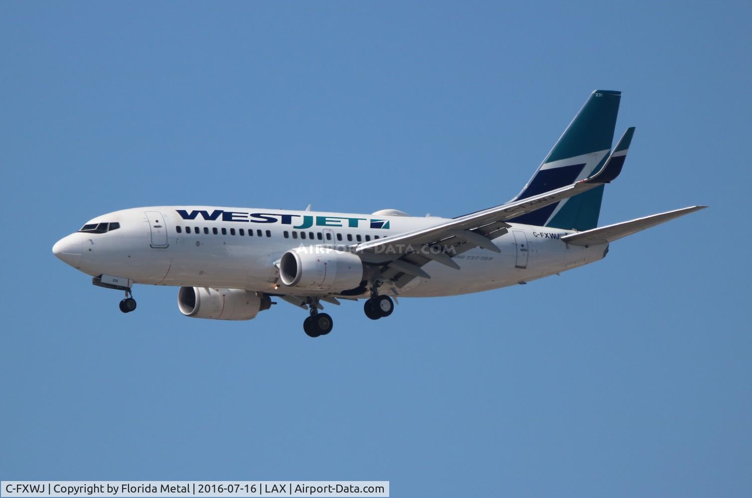 C-FXWJ, 2005 Boeing 737-7CT C/N 32768, West Jet