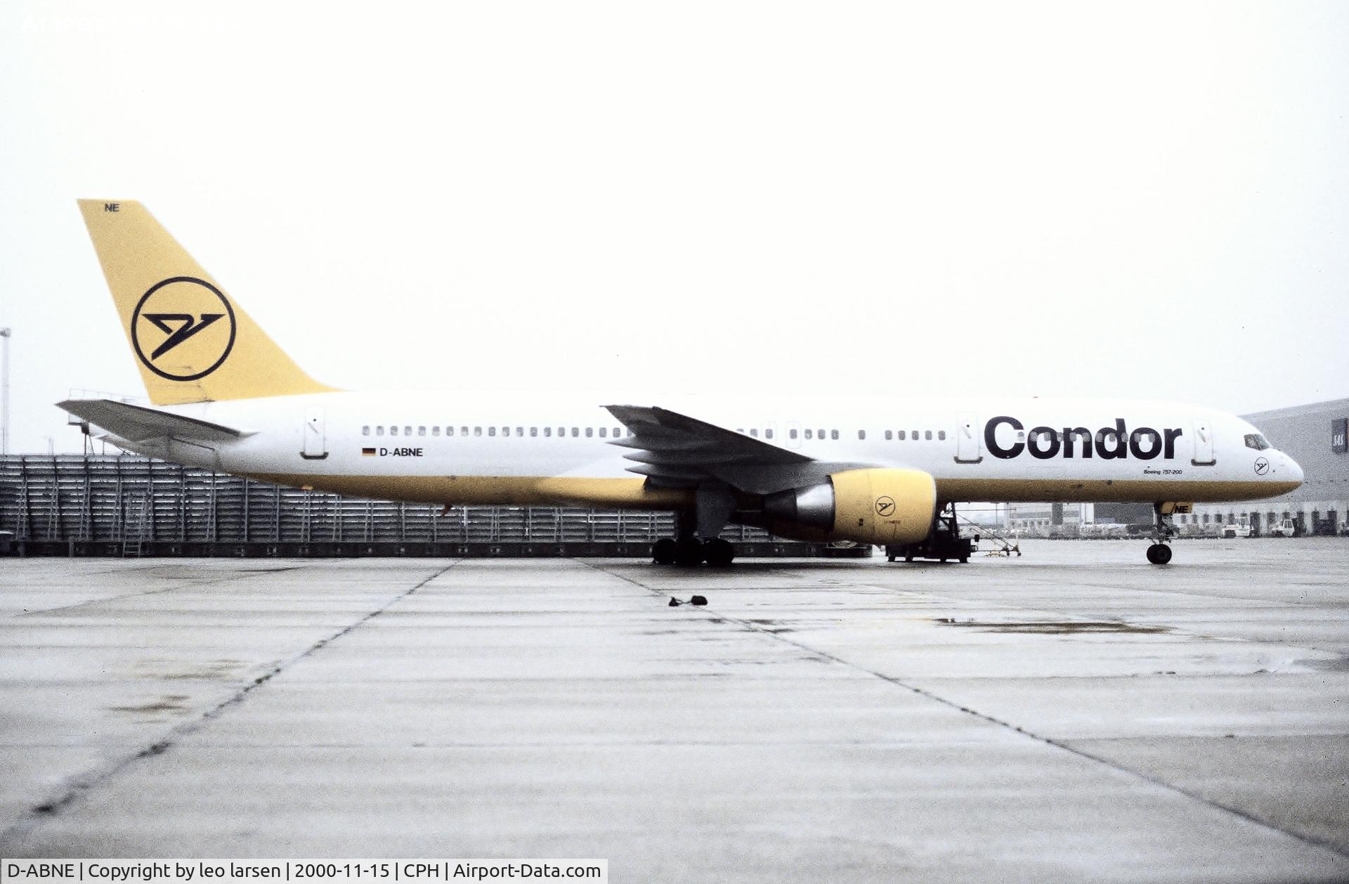 D-ABNE, 1990 Boeing 757-230 C/N 24749, Copenhagen 15.11.00