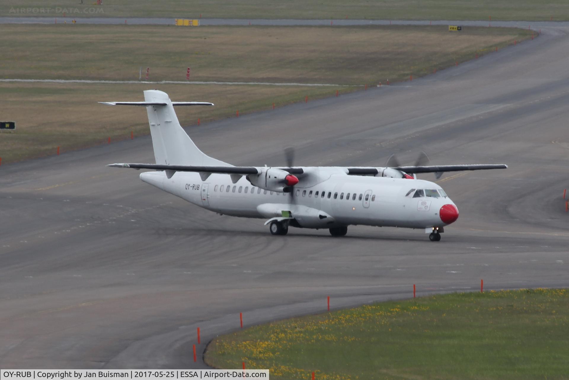 OY-RUB, 1992 ATR 72-202 C/N 301, DAT, no livery