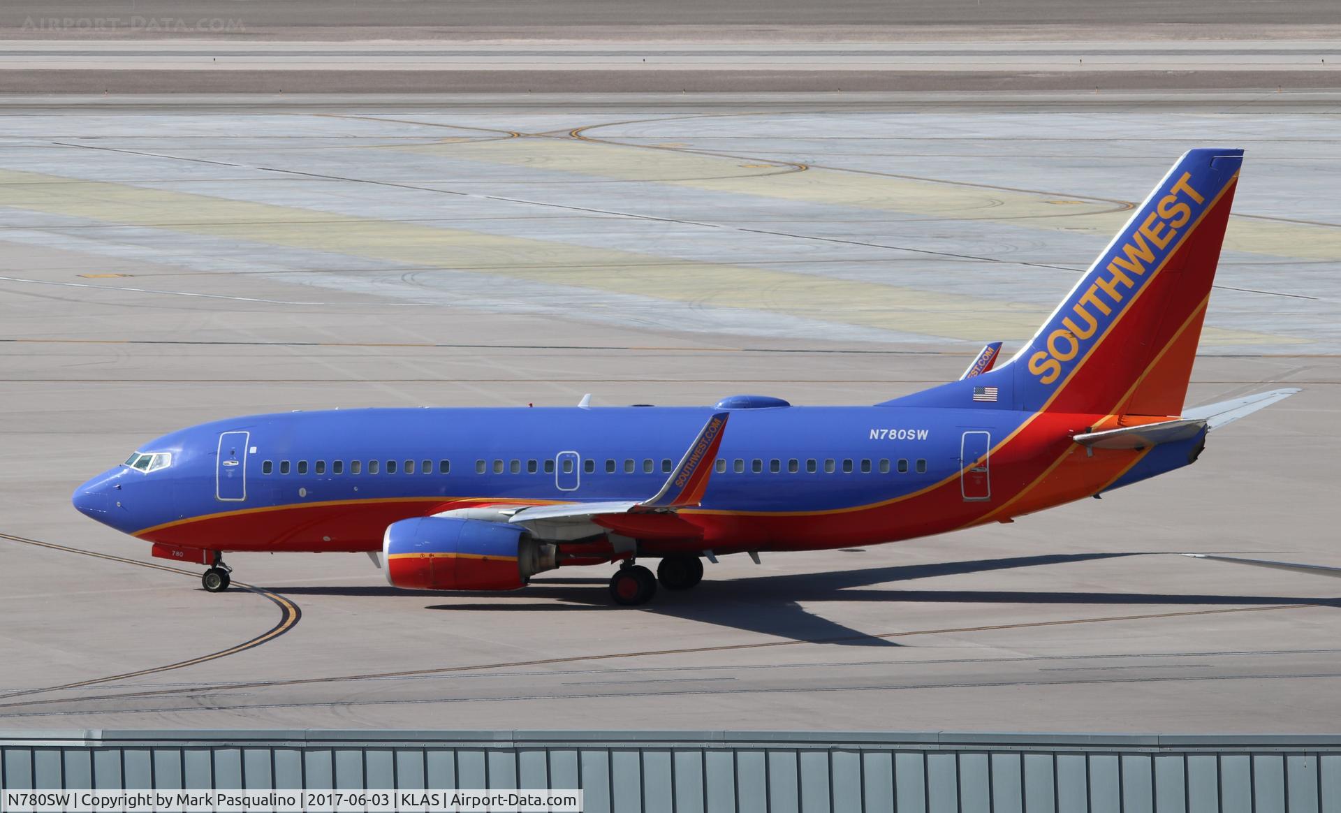 N780SW, 2000 Boeing 737-7H4 C/N 27885, Boeing 737-700
