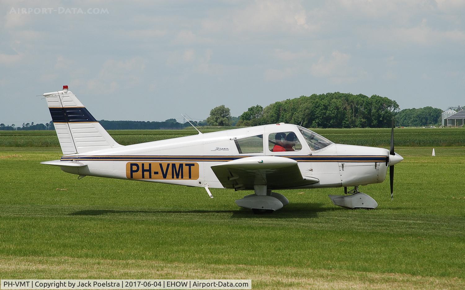 PH-VMT, 1968 Piper PA-28-140 Cherokee B C/N 28-25338, at Oostwold airport