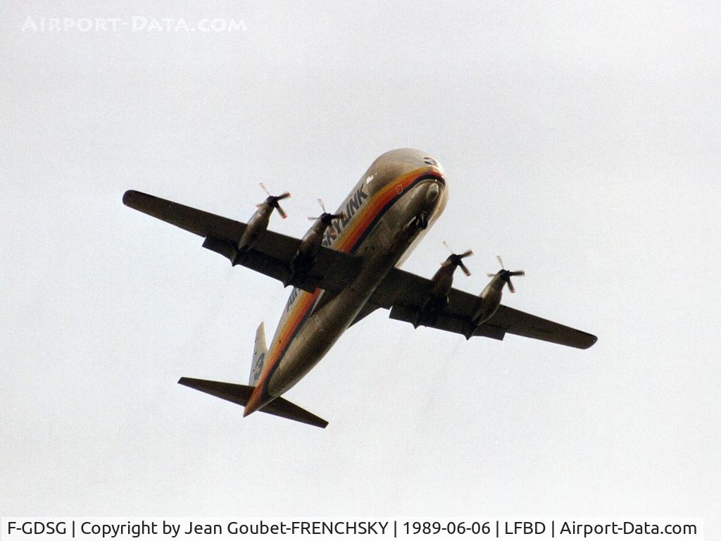 F-GDSG, Aero Spacelines 377SGT-F Super Guppy Turbine C/N 0003, Aero Spacelines Super Guppy landing runway 29 above Talence city