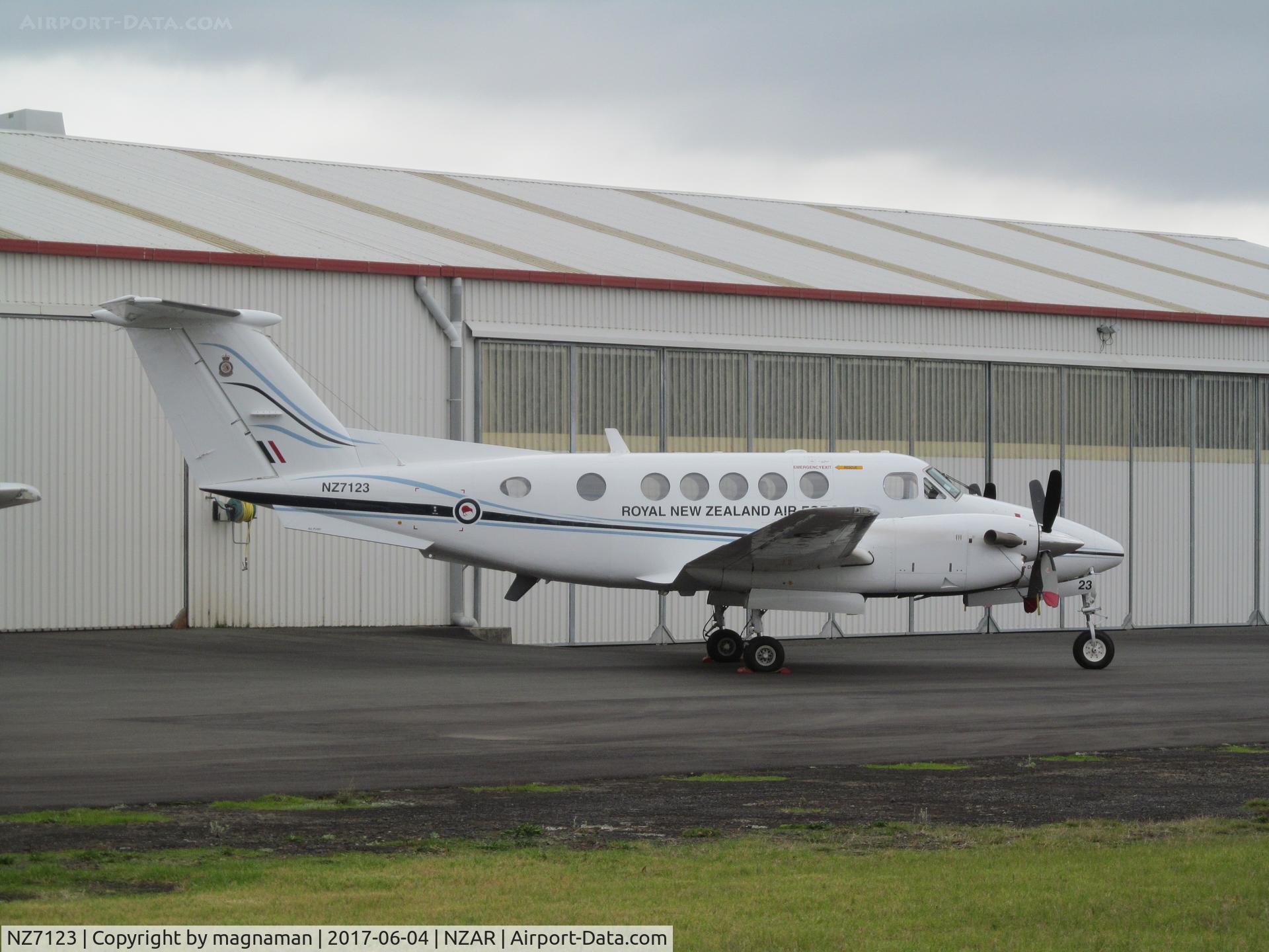 NZ7123, 2006 Raytheon B200 King Air C/N BB-1945, at open day event