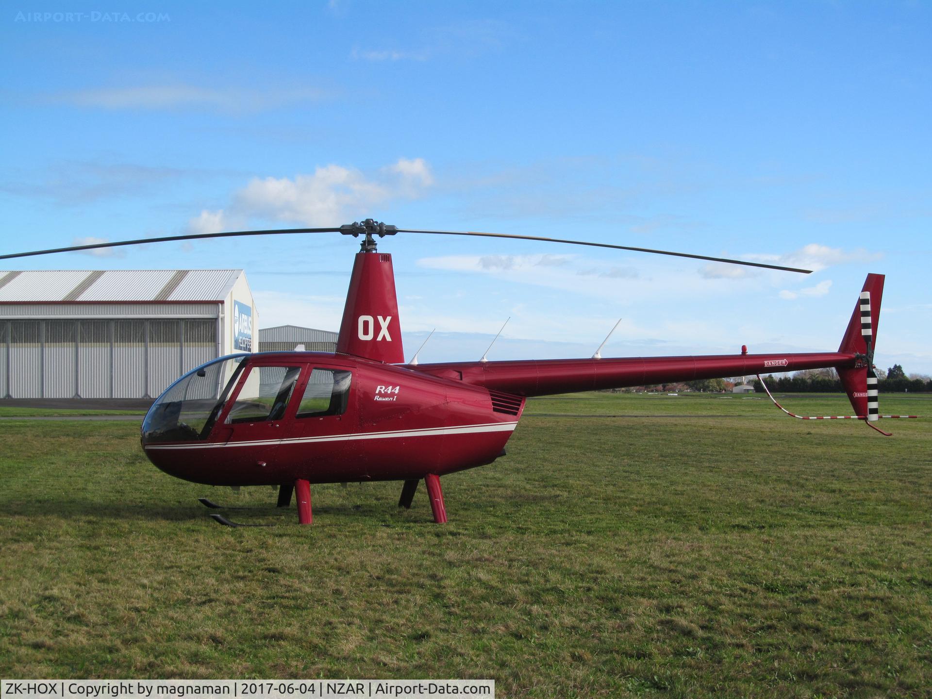 ZK-HOX, 2006 Robinson R44 II C/N 1568, operating pleasure flights during open day
