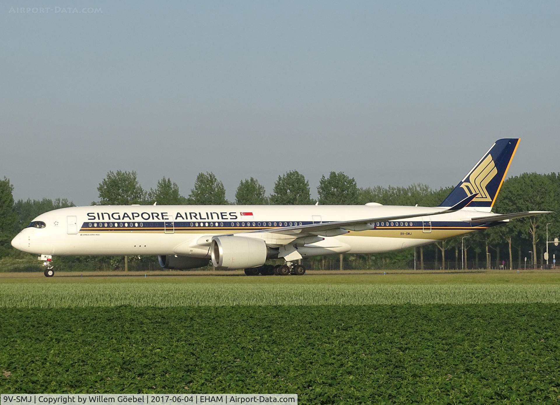 9V-SMJ, 2016 Airbus A350-941 C/N 081, Taxi to te gate on Amsterdam Schiphol Airport