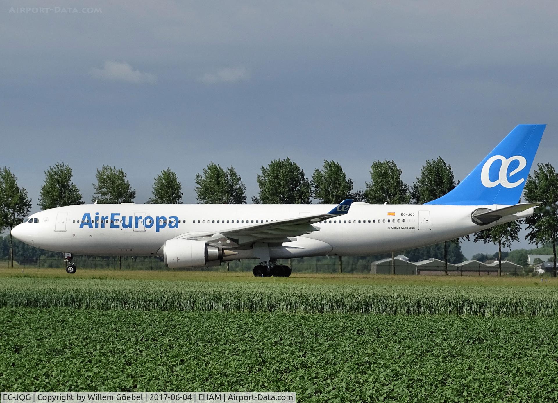 EC-JQG, 2006 Airbus A330-202 C/N 745, Taxi to te gate on Amsterdam Schiphol Airport (IN NEW CLOURS)
