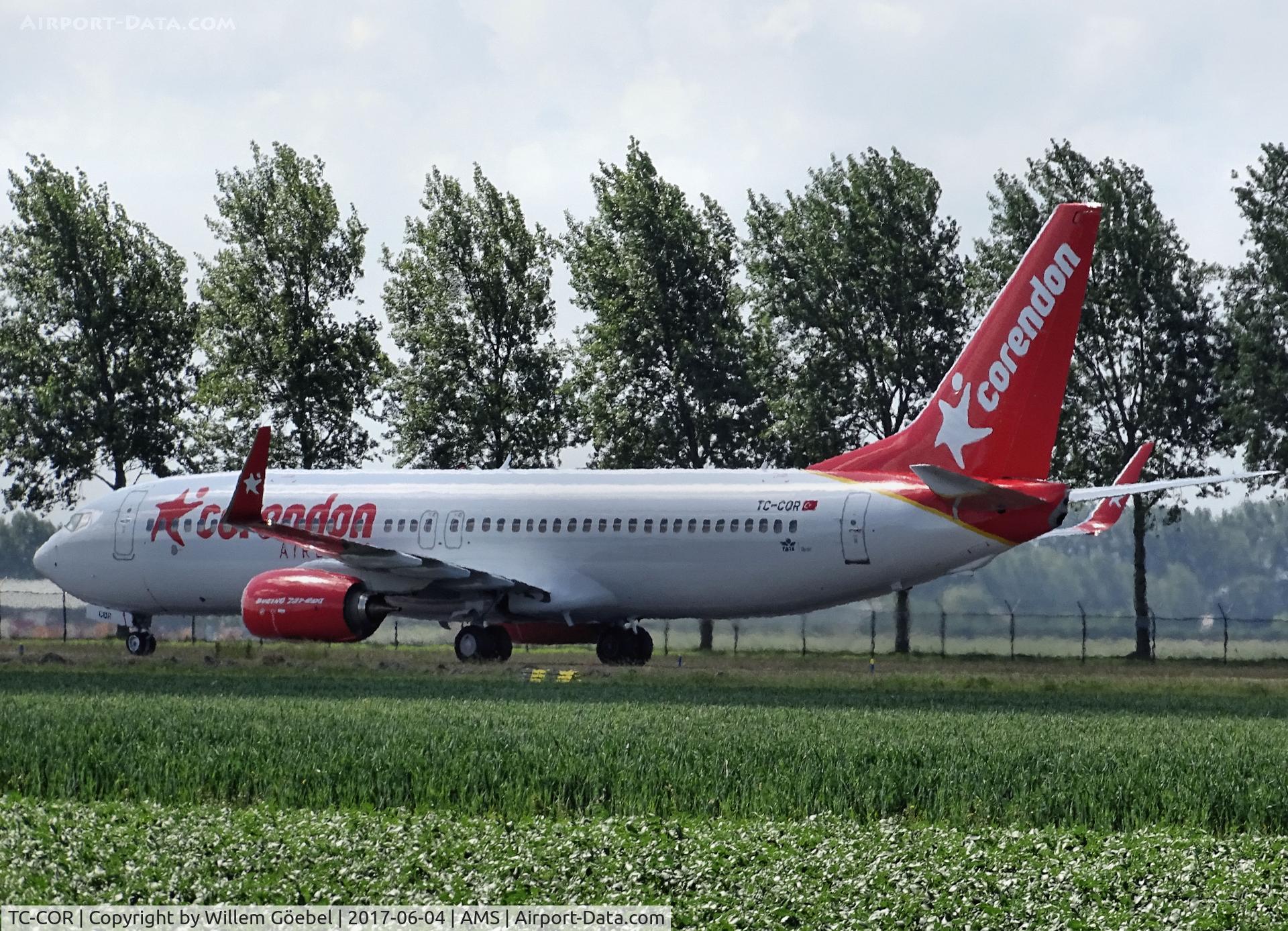 TC-COR, 2017 Boeing 737-800 C/N 42058, Taxi to te gate on Amsterdam Schiphol Airport