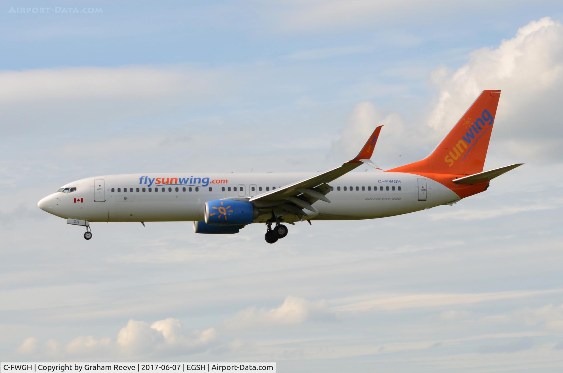 C-FWGH, 2011 Boeing 737-86J C/N 37752, Landing at Norwich.